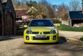 Renault Clio V6 Phase 2 vandut cu 90.000 de lire sterline