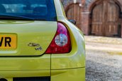 Renault Clio V6 Phase 2 vandut cu 90.000 de lire sterline