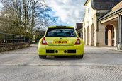 Renault Clio V6 Phase 2 vandut cu 90.000 de lire sterline