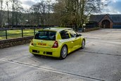 Renault Clio V6 Phase 2 vandut cu 90.000 de lire sterline