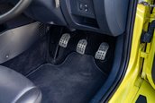 Renault Clio V6 Phase 2 vandut cu 90.000 de lire sterline