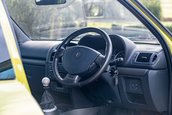 Renault Clio V6 Phase 2 vandut cu 90.000 de lire sterline