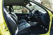 Renault Clio V6 Phase 2 vandut cu 90.000 de lire sterline