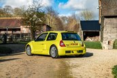 Renault Clio V6 Phase 2 vandut cu 90.000 de lire sterline