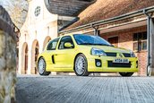 Renault Clio V6 Phase 2 vandut cu 90.000 de lire sterline