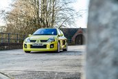 Renault Clio V6 Phase 2 vandut cu 90.000 de lire sterline