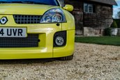 Renault Clio V6 Phase 2 vandut cu 90.000 de lire sterline