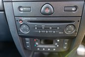 Renault Clio V6 Phase 2 vandut cu 90.000 de lire sterline