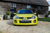 Renault Clio V6 Phase 2 vandut cu 90.000 de lire sterline