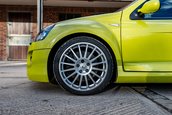 Renault Clio V6 Phase 2 vandut cu 90.000 de lire sterline