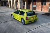 Renault Clio V6 Phase 2 vandut cu 90.000 de lire sterline