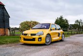 Renault Clio V6
