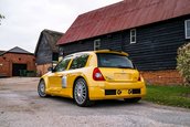 Renault Clio V6
