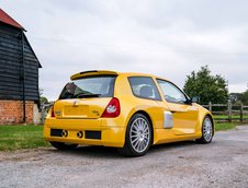 Renault Clio V6