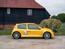 Renault Clio V6