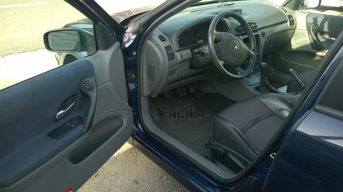 Renault Laguna 1598 2001