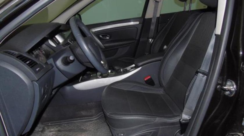 Renault Laguna 2.0 dCi Automatic 6+1 Dynamique Navi 173 CP 2012