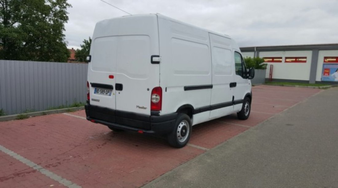 RENAULT Master 2.5DCi autoutilitara