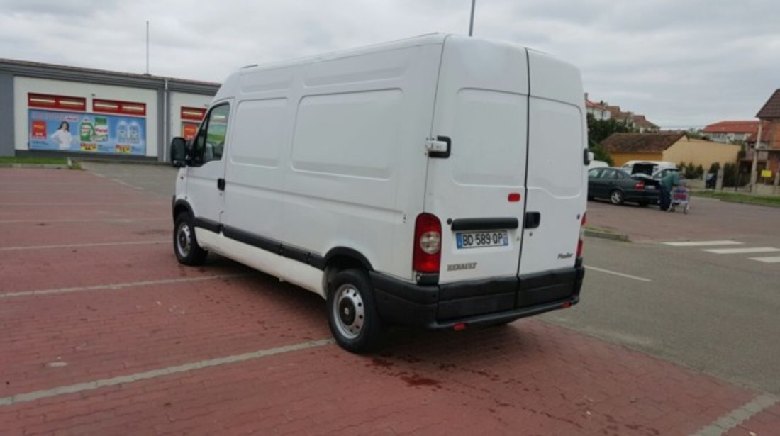 RENAULT Master 2.5DCi autoutilitara