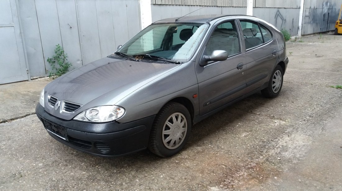 Renault Megane 1,4 16 valve benzina 2000