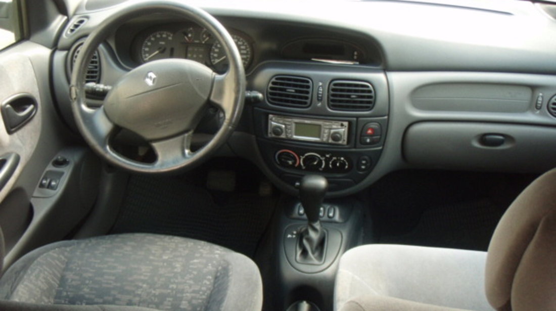 Renault Megane 1.6i Automatic 2000