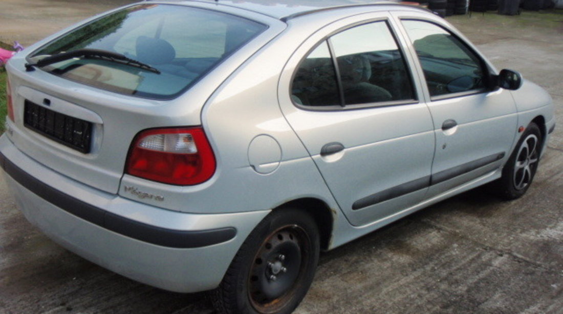 Renault Megane 1.6i Automatic 2000