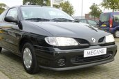 Renault Megane Coupe cu 128 km la bord