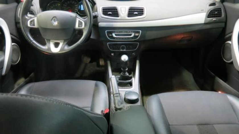 Renault Megane Dynamique 1.5 dCi 110 CP 2012