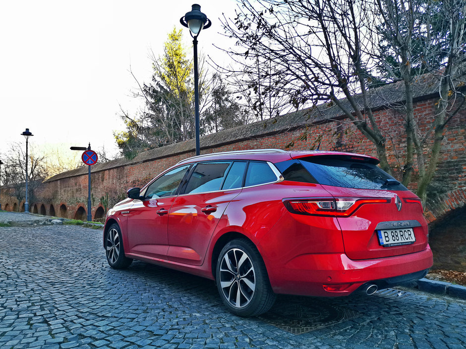 Renault Megane Estate Blue dCi 150