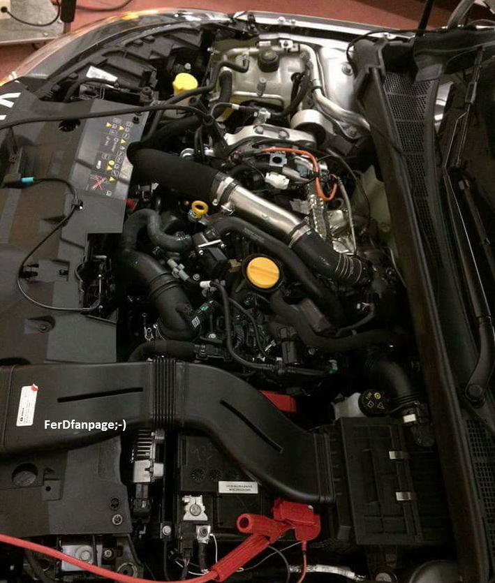 Renault Megane RS - Poze cu motorul