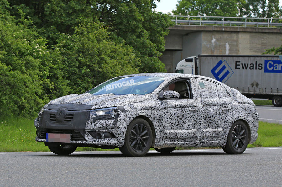 Renault Megane Sedan - Poze Spion