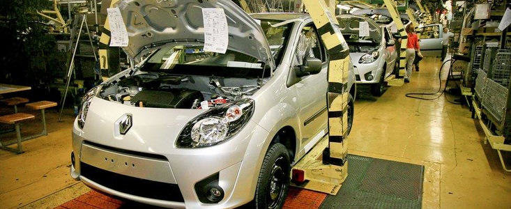Renault renunta la 300 dintre angajatii uzinei din Slovenia Renault renunta la 300 dintre angajatii uzinei din Slovenia