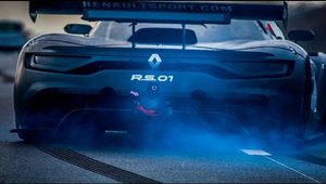 Renault Sport RS 01 devine cea mai cool masina de politie. Pentru doar 2 minute, ce-i drept.