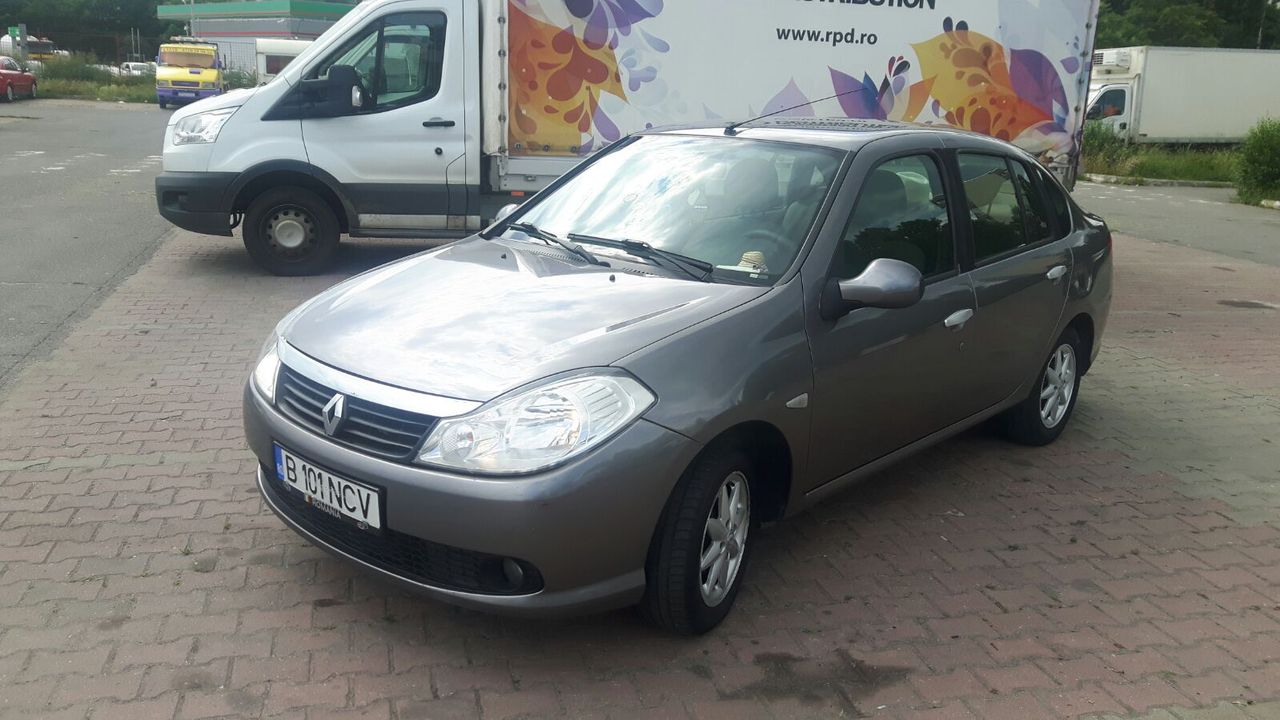 Renault symbol 2009