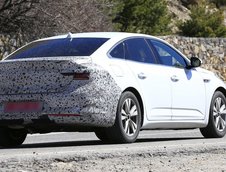 Renault Talisman Facelift - Poze spion