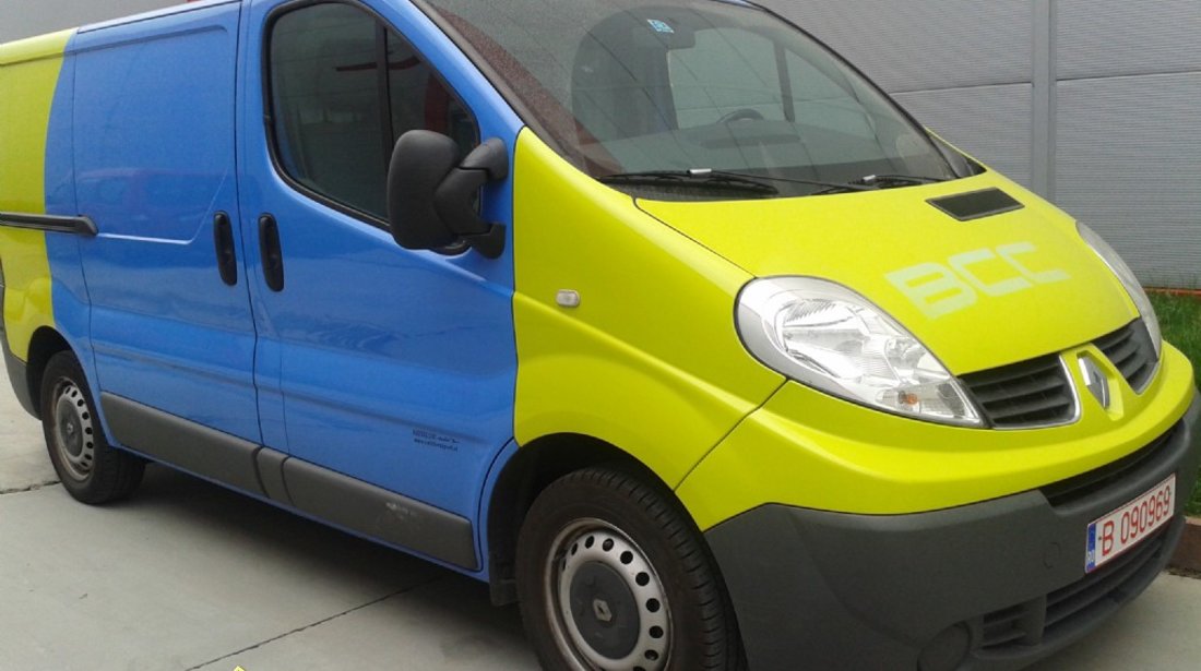 Renault Trafic BUS 2 0 DCII