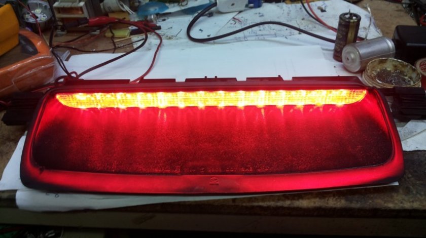 Reparam lampa frana suplimentara cu led pentru orice tip de autoturism