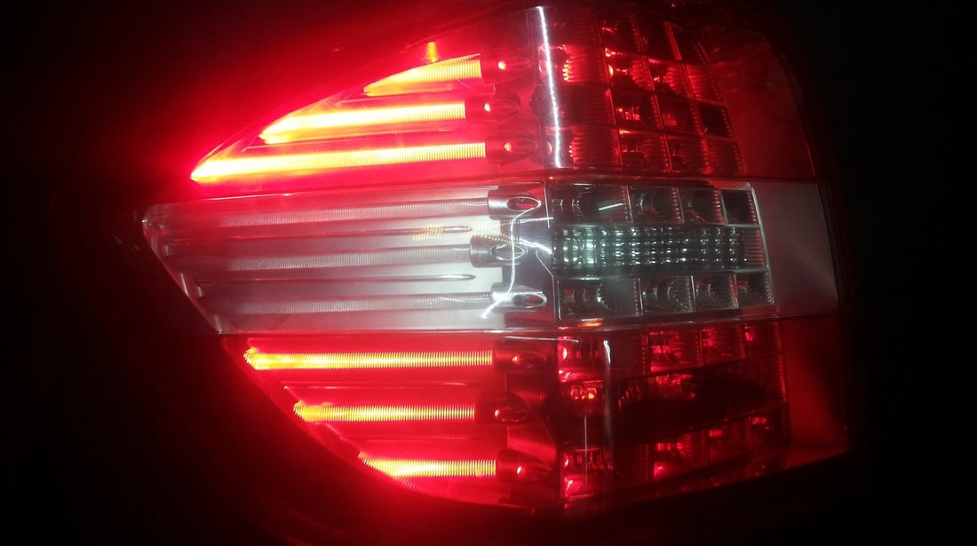 Reparam stopuri cu led pentru orice tip de autoturism MERCEDES