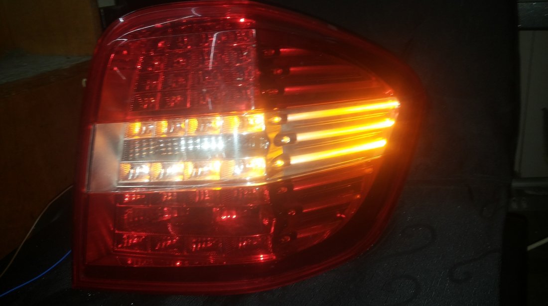 Reparam stopuri cu led pentru orice tip de autoturism MERCEDES