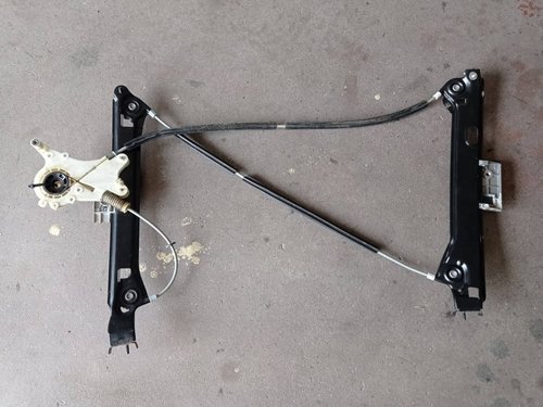 Reparatii Macarale Geam Chevrolet Camaro (2010-2015)
