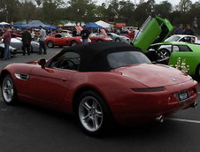 Replica de BMW Z8 facuta din Z4