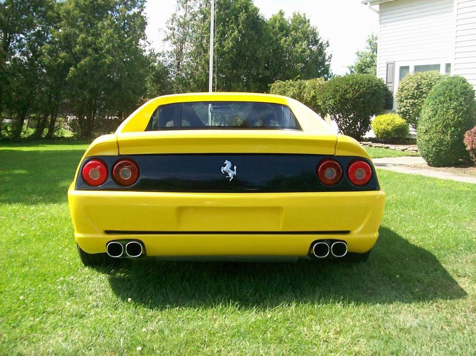 Replica Ferrari 355