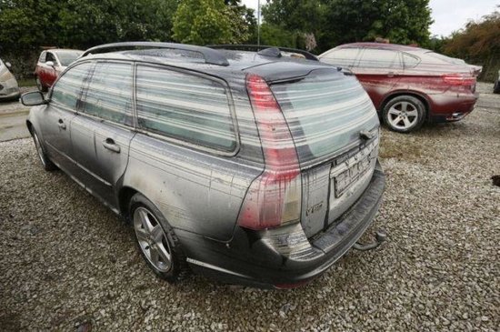 Reprezentanta BMW dupa inundatii