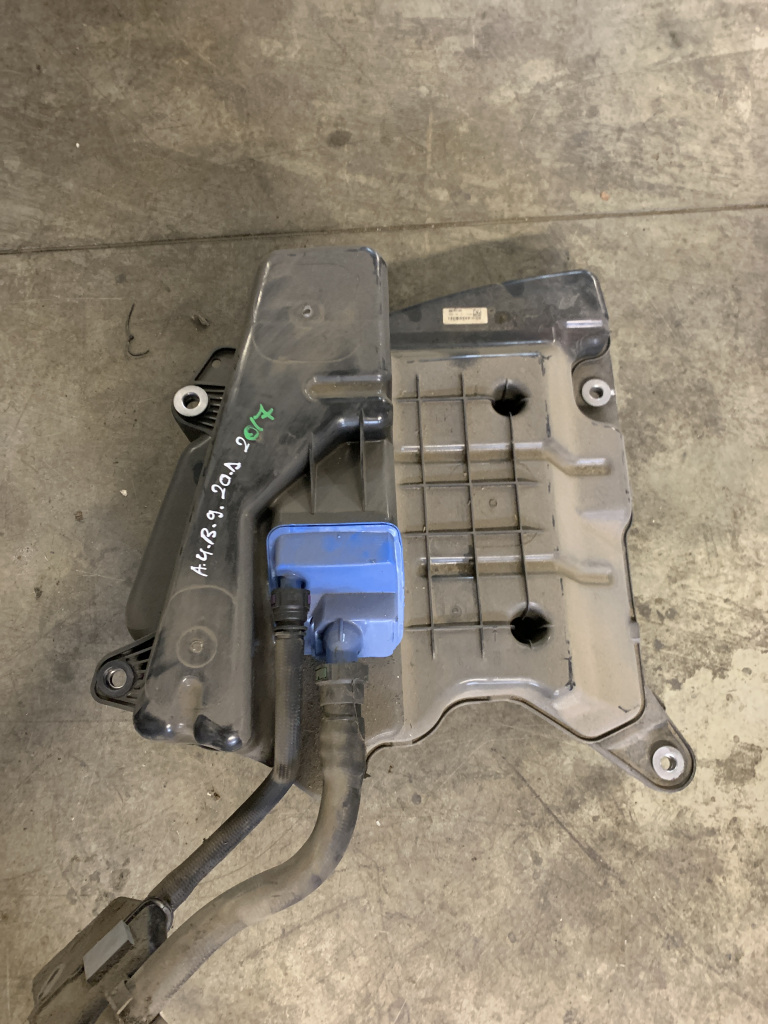 Rezervor AdBlue Audi A4 B9 2.0 Motorina 2017, 8W0131879BB