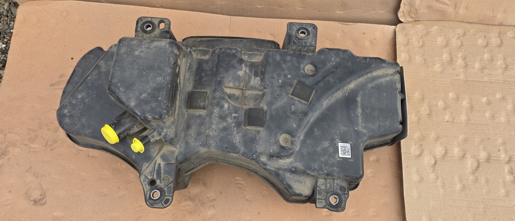 Rezervor adblue complet Audi Q5 FY 2.0 TDI 2018 2019 2020 2021 2022