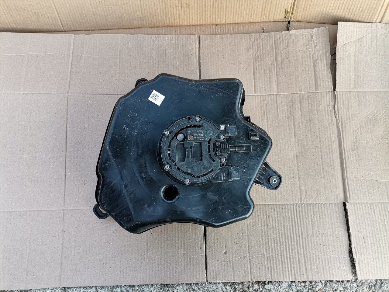 Rezervor Adblue cu pompa BMW G30 G31 G32 (2018-2023) cod 1619 7391919 / 7418879 05