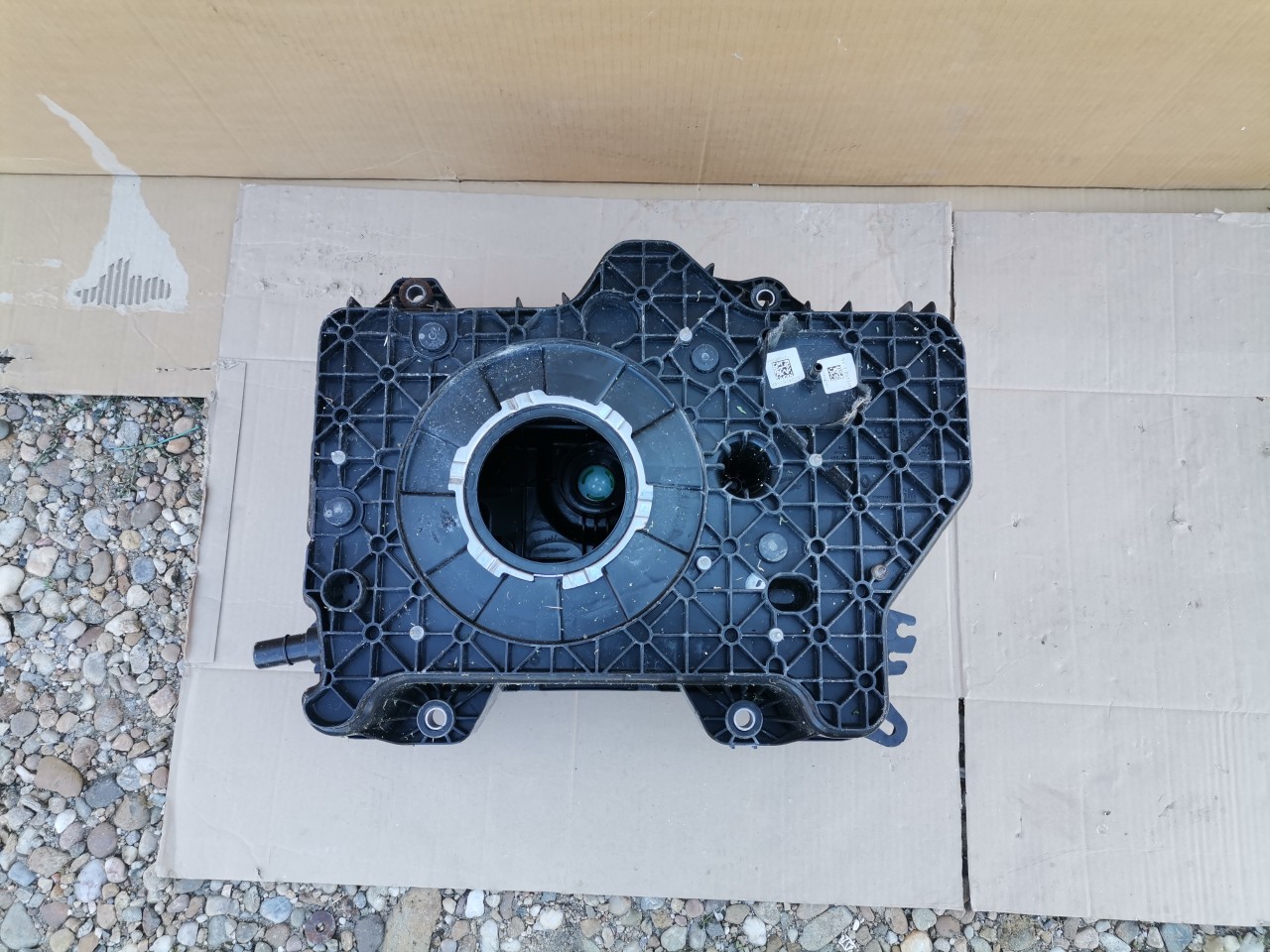 Rezervor adblue Renault Trafic III cod 93460228 / 4113301AA