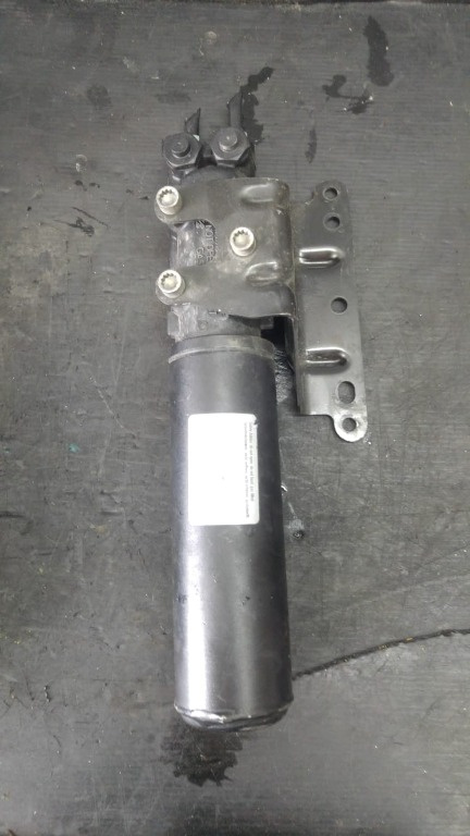 Rezervor amortizor suspensie supapa centrala stanga audi rs5 8w0616813 3220139a