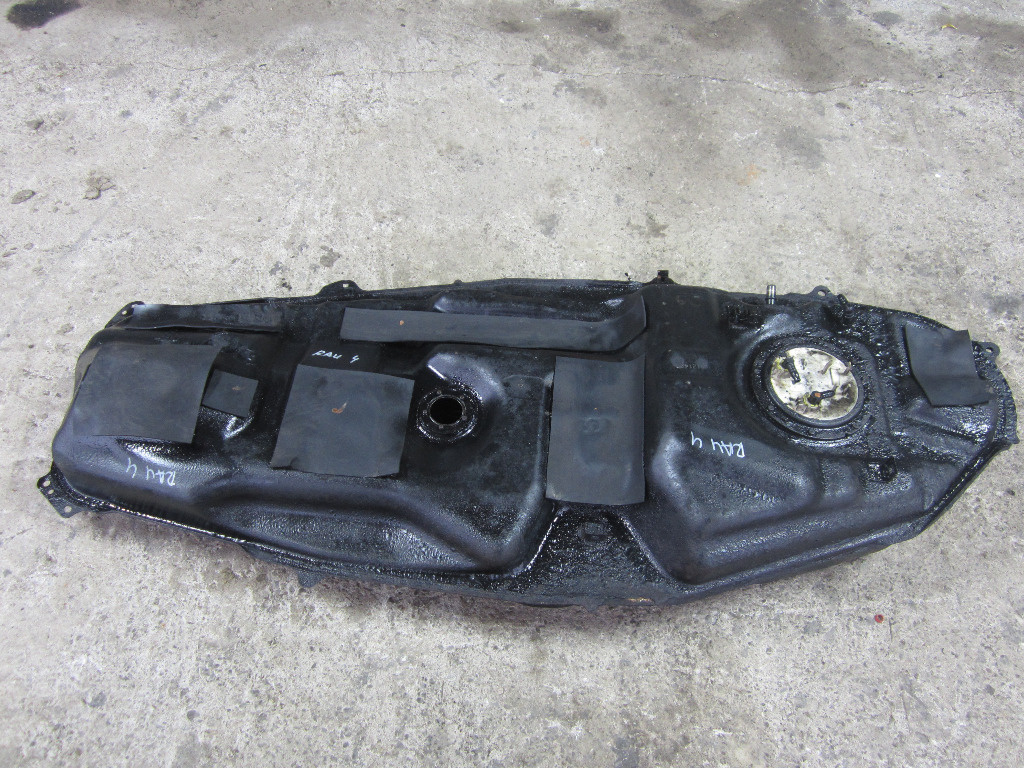 REZERVOR METAL COMBUSTIBIL / MOTORINA TOYOTA RAV 4 2.2 D 4x4 FAB. 2005 - 2010 ⭐⭐⭐⭐⭐