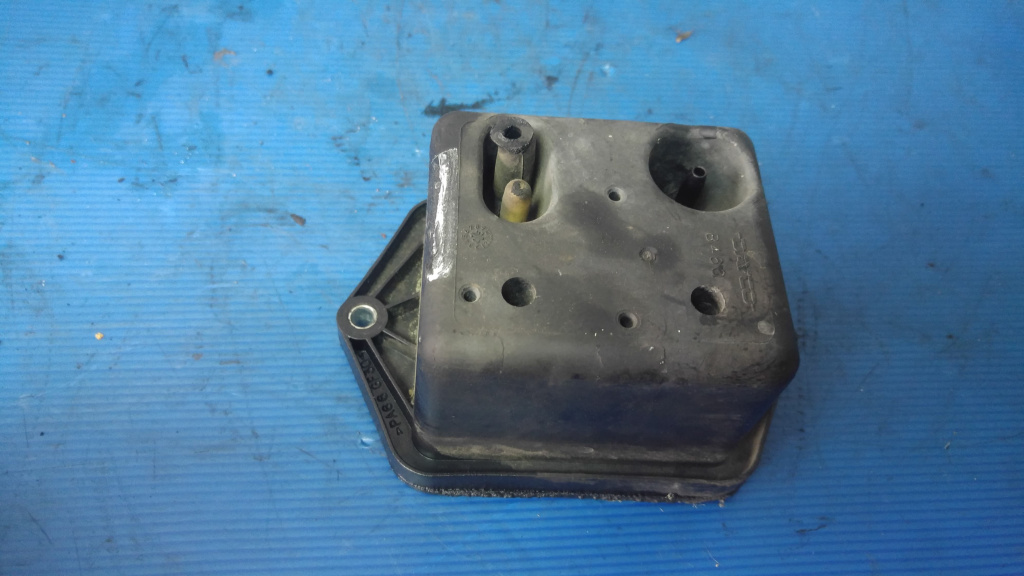 Rezervor vacuum 1.9 jtdm 939a2000 alfa romeo 159 fiat croma 46845905